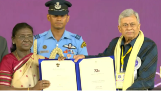 ದಾದಾಸಾಹೇಬ್​ ಫಾಲ್ಕೆ ಪ್ರಶಸ್ತಿ ಸ್ವೀಕರಿಸಿದ ಹಿರಿಯ ನಟ ಅನಂತ್​ನಾಗ್